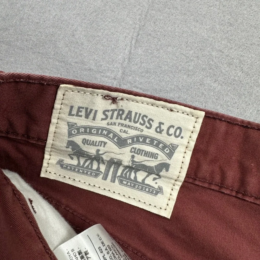Levis levi mens